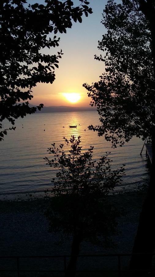 Camping Zocco Манерба-дель-Гарда Экстерьер фото