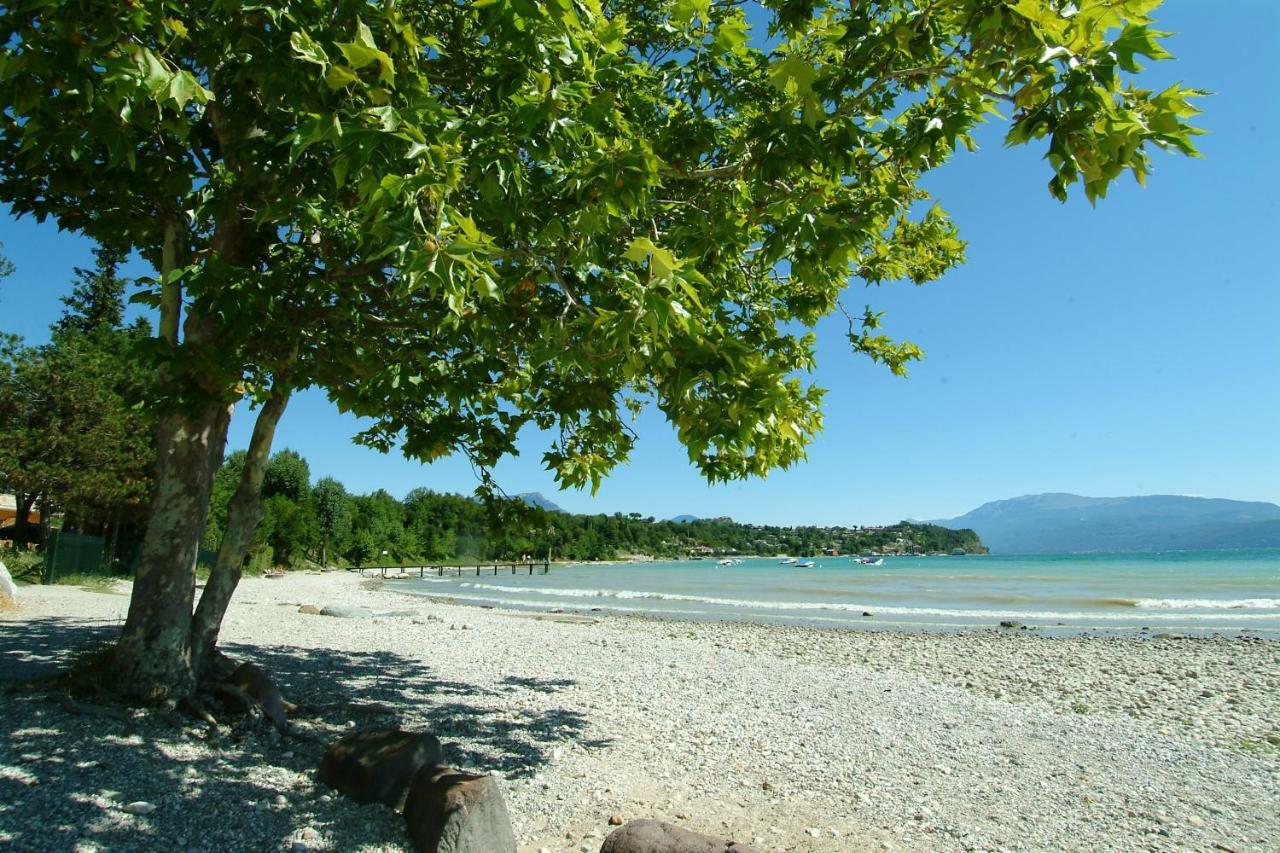 Camping Zocco Манерба-дель-Гарда Экстерьер фото